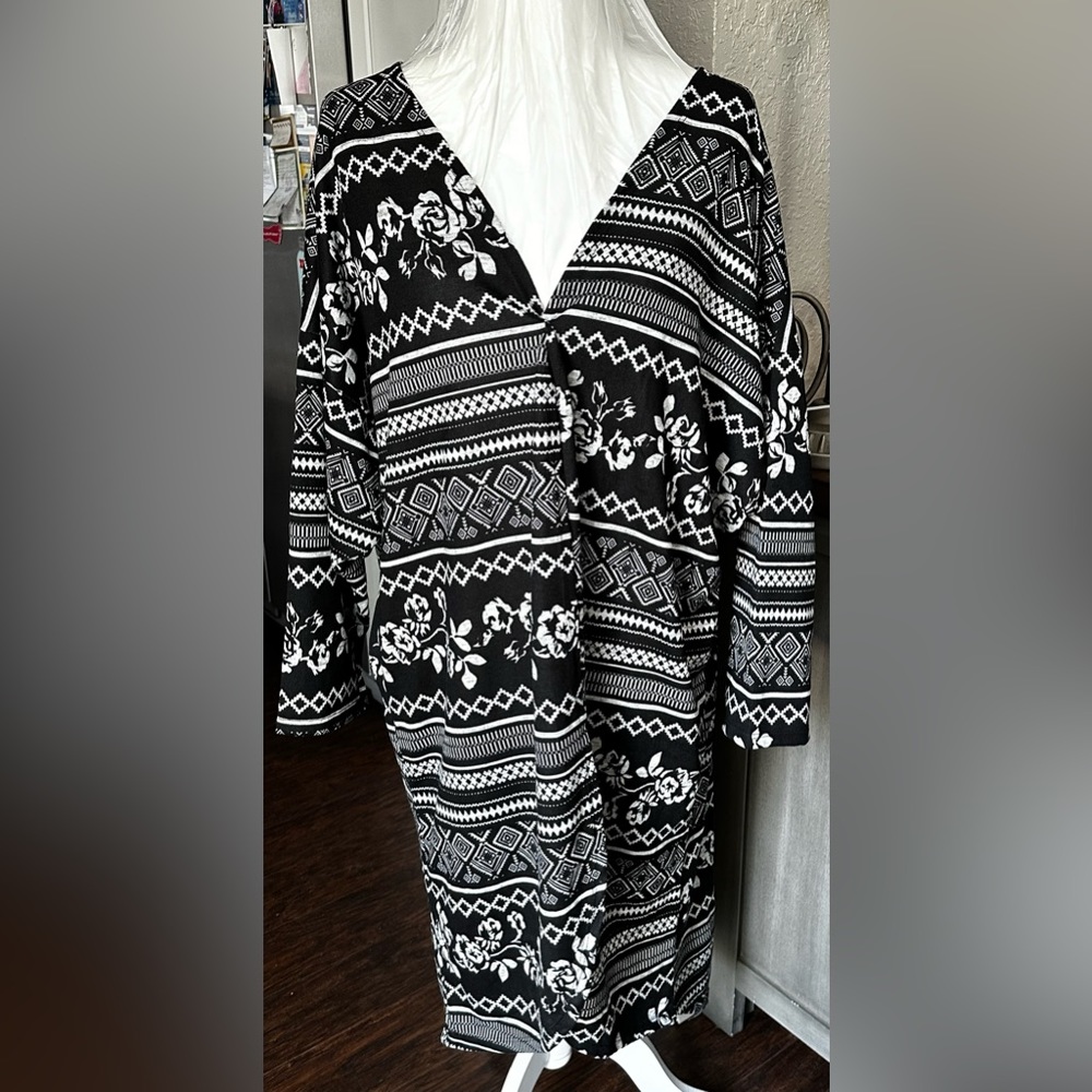 New 95% polyester, 5% spandex